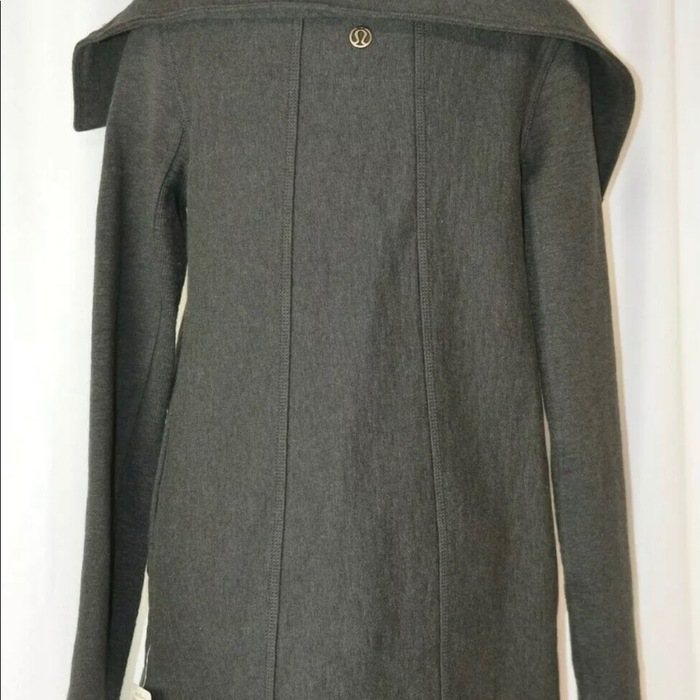 Lululemon Virasana Blanket Wrap Heathered Black - Picture 5 of 16